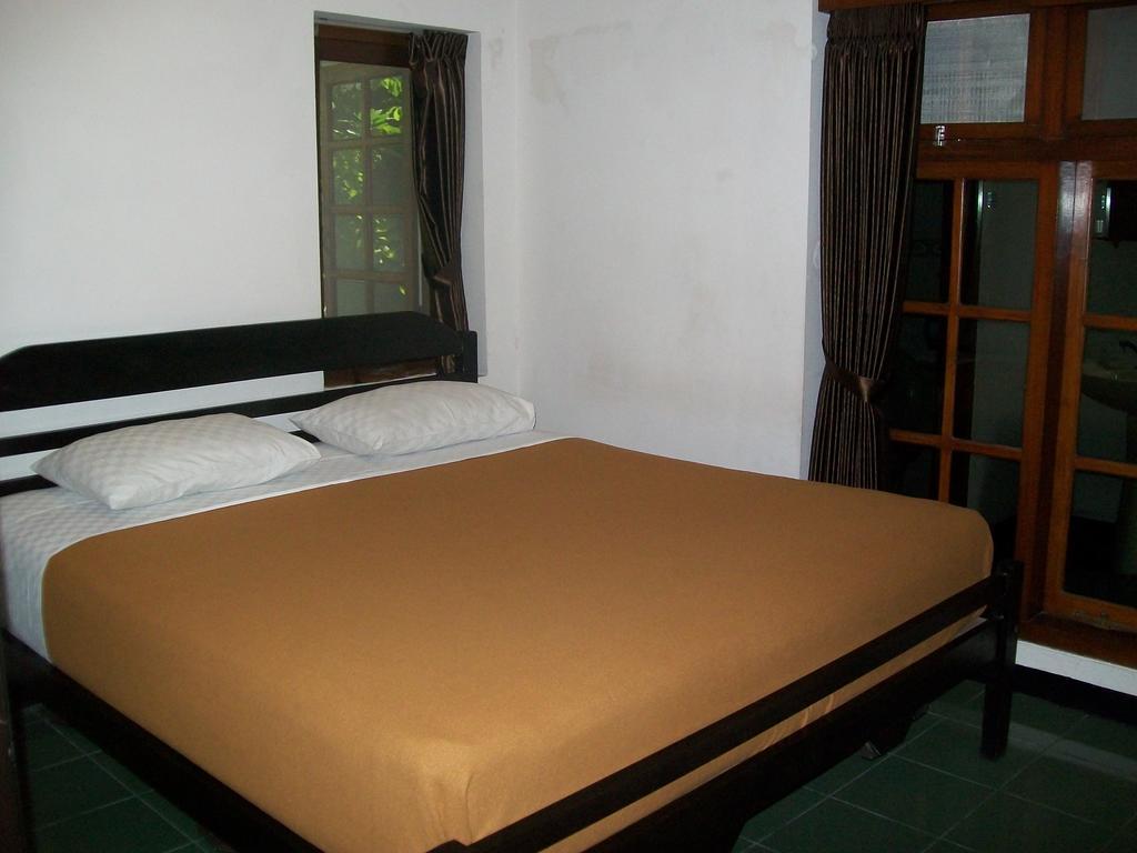 Krowi Inn Surabaya Ruang foto