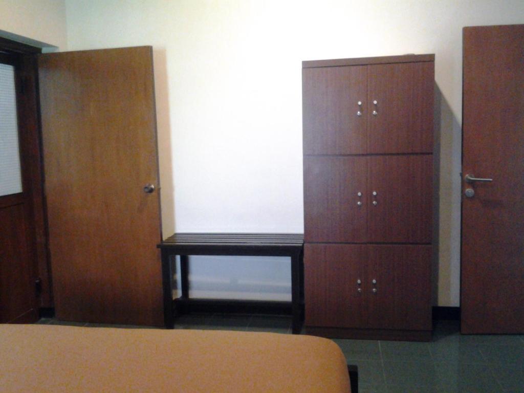 Krowi Inn Surabaya Bagian luar foto